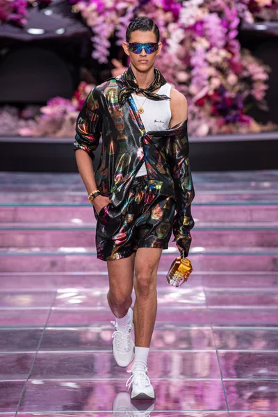 Look 44